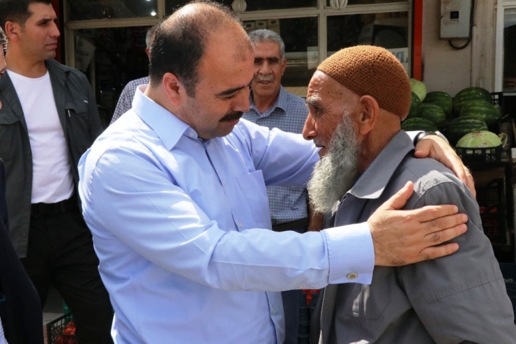 Çiftçi Hilvan’da Vatandaşlarla Bir Araya Geldi