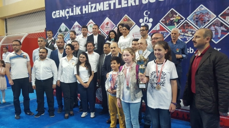 “Şah Mat” Dediler Başarı Getirdiler