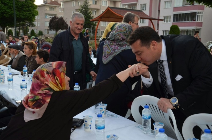 Mahalle İftarları Kasımpaşa Mahallesi İle Devam Etti