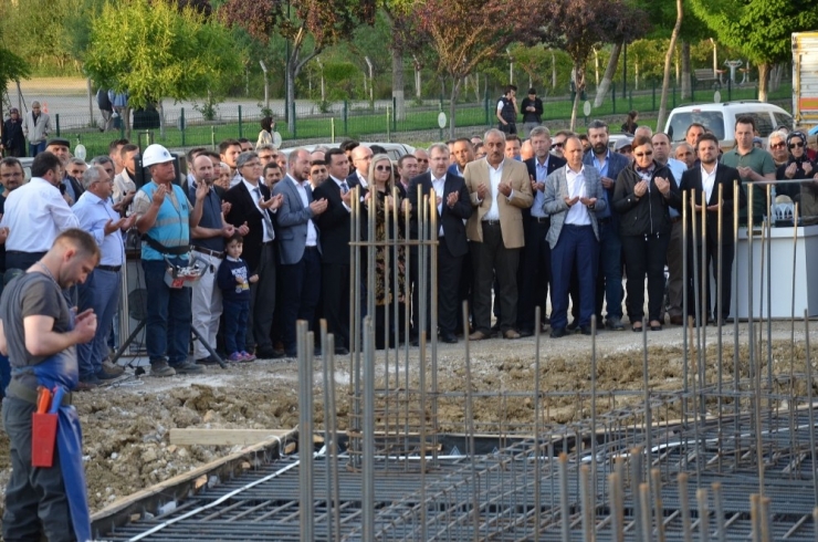 Kuwait Camii’nin Temeli Atıldı