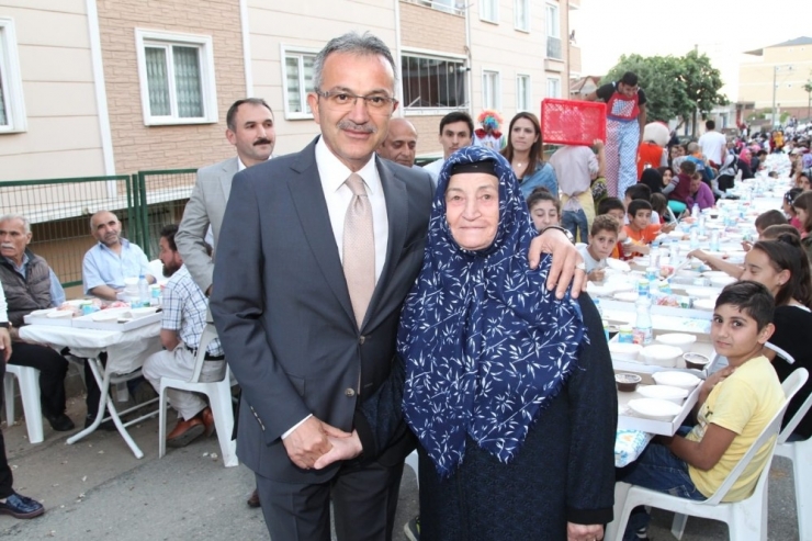 Gebze’de İftar Sofrası Cumhuriyet Mahallesi’nde Kuruldu
