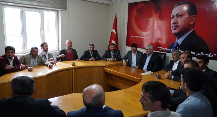 Başkan Öz Pasinler’e Çıkarma Yaptı