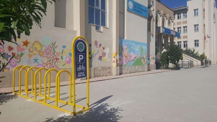 Atıklardan Bisiklet Park Yeri Çalışması