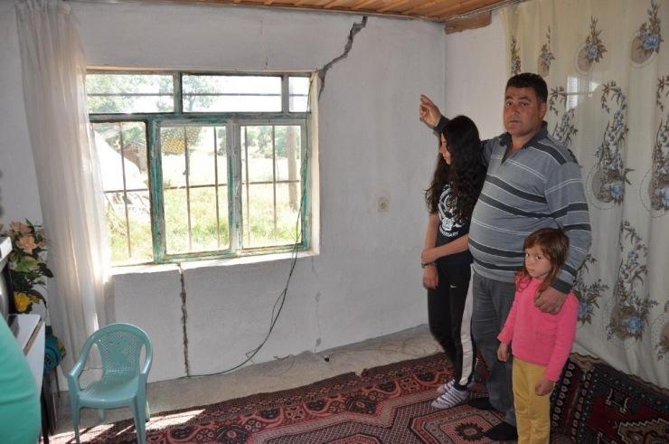 Taşçı Ailesi, Kendilerine Uzanacak Yardım Eli Bekliyor