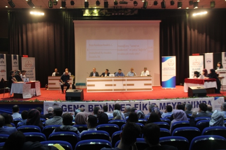 Elazığ’da Liseler Arası Münazara Yarışması