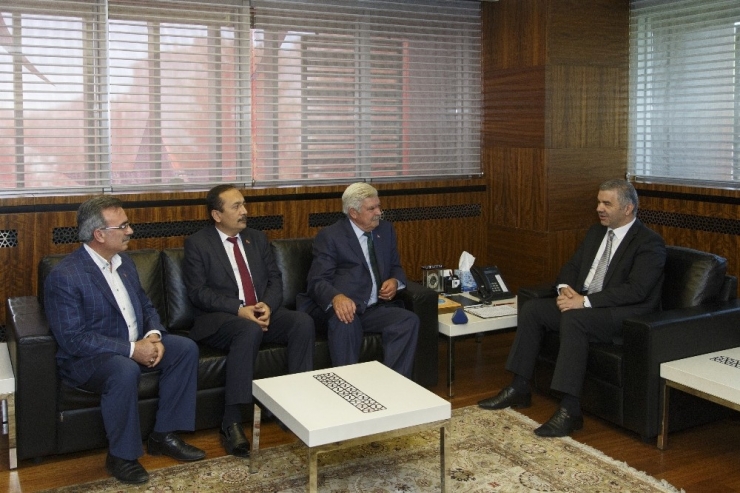 Başkan Çelik, Kesob Başkanı Övüç Ve Yönetimi İle Görüştü