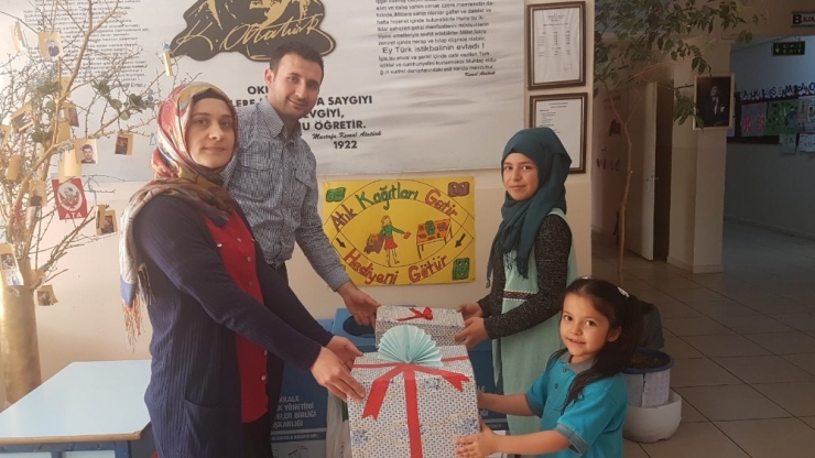 Kırıkkale’de ‘Atık Kağıtları Getir, Hediyeni Götür’ Kampanyası