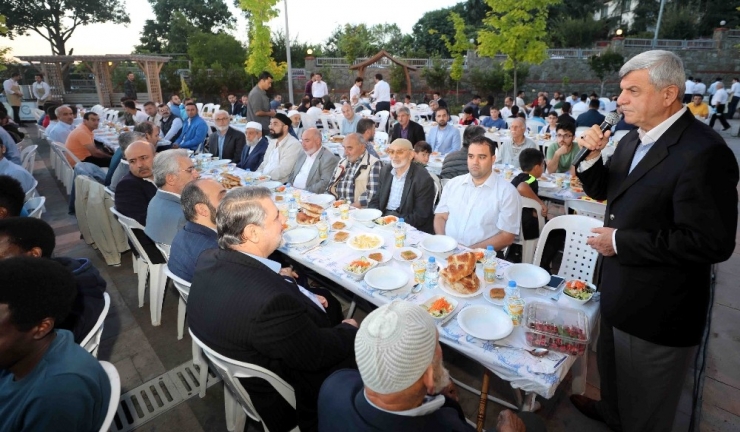 Başkan Karaosmanoğlu, “Sizin En Hayırlınız, Kur’an’ı Öğrenen Ve Öğretendir”