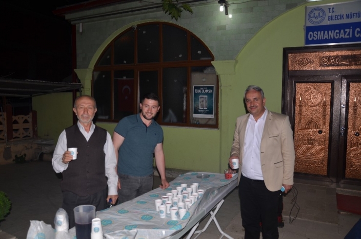 Osmanlı Geleneği Şerbet İkramı Bilecik’te Devam Ediyor