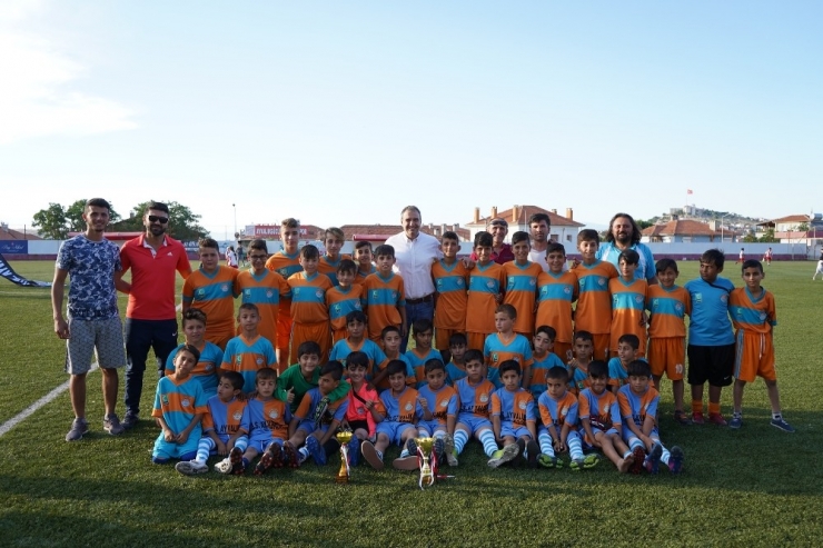 Ayvalık Cup Kupasına Katılan Tüm Takımlar Şampiyon Oldu