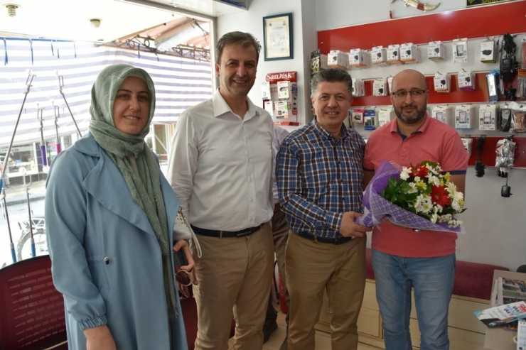 Ak Parti’li Özkan’a Turgutlu’da Büyük İlgi