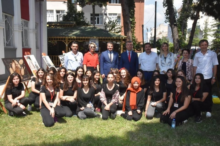 Edremit’te Grafik Ve Fotoğraf Sergisi