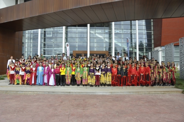 Gkv’liler Dansın Renkleriyle Anadolu’yu Sahneye Taşıdı