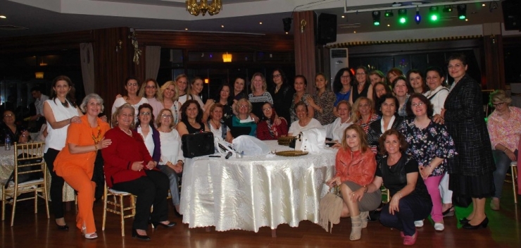 Nilüfer Kadın Korosu’ndan İftar