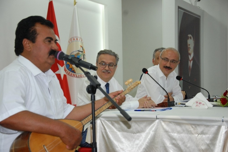 Silifkeliler Bakan Elvan’ı Sazlı Sözlü Türküyle Karşıladı