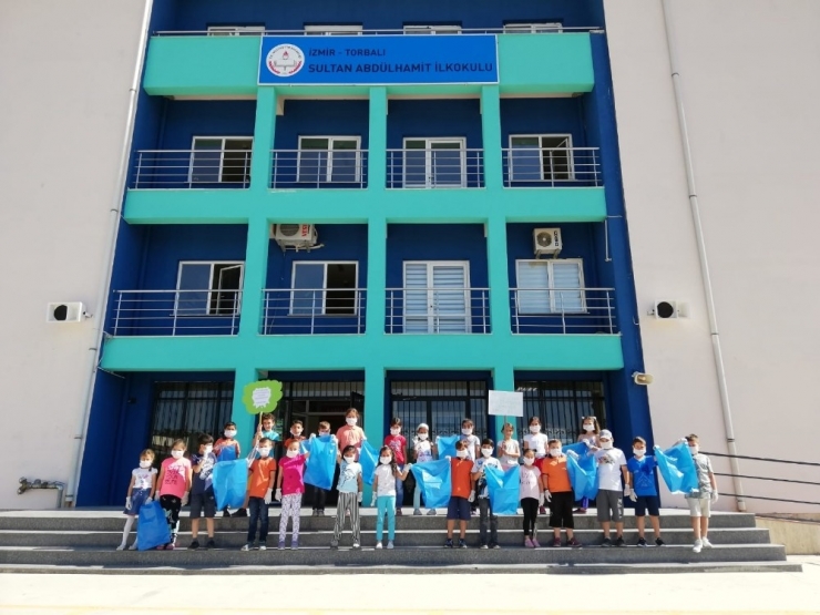 Öğrenciler Geri Dönüşüme Dikkat Çekti