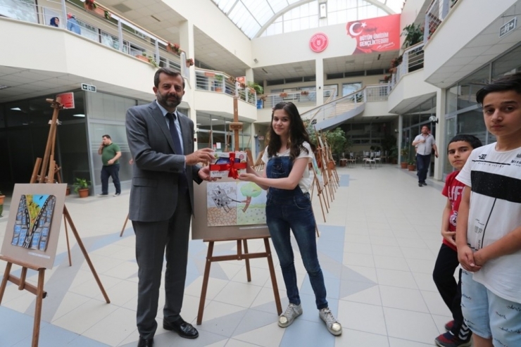 Öğrenciler Çevre İçin Yarıştı