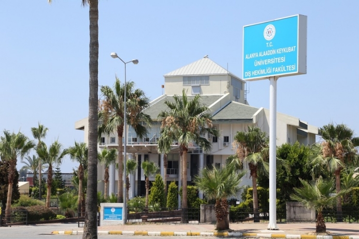 Diş Hekimliği Öğrencileri Alkü’ye Geliyor