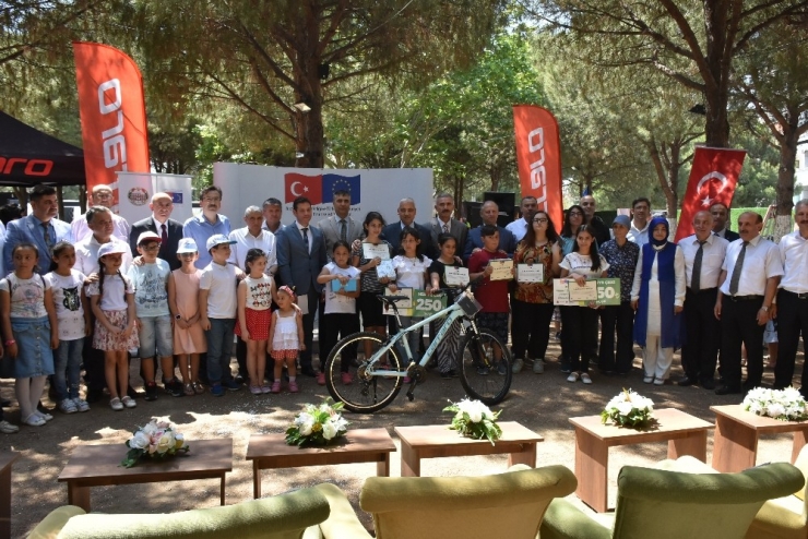 Resim-afiş Yarışmasının Ödülleri Sahiplerini Buldu