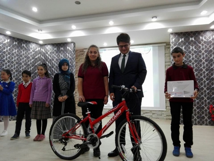 Kastamonu’da En Çok Kitap Okuyan Öğrenciler Ödüllendirildi