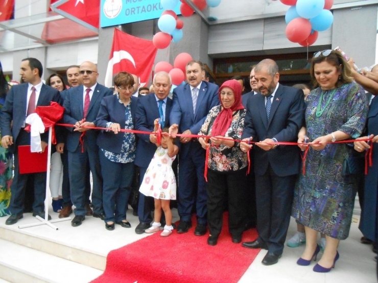 Eskişehirli İş Adamı, Emirdağ’a 12 Derslikli Okul Yaptırdı