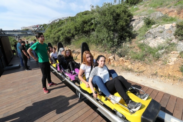 Lise Mezunları İftar Programında Buluştu