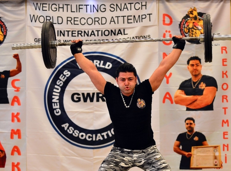 Tolga Çakmak’tan 7 Ton 60 Kilogramlık Rekor
