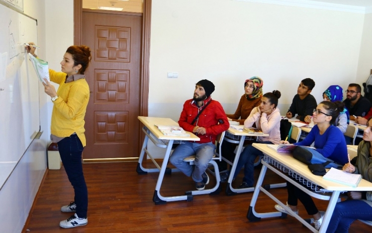 Sürekli Eğitim Merkezlerinin Eğitim Süresi Uzatıldı