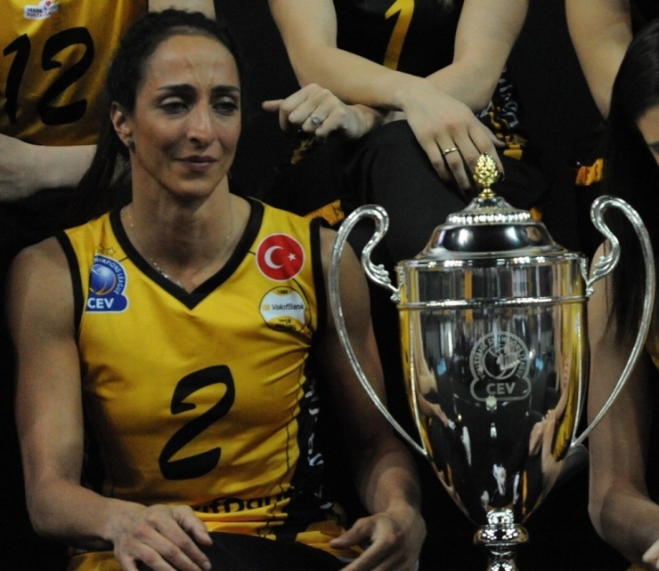 Vakıfbank’tan Kaptan Gözde Kırdar’a Duygusal Mesaj: