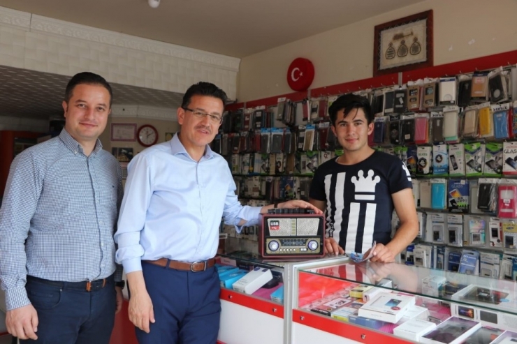Atay Uslu: “İlk Oy İlk Aşk Gibidir”