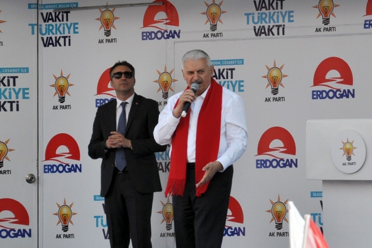 Başbakan Yıldırım: "Hdp’nin Kürtlere Verdiği Zararın Haddi Hesabı Yok"