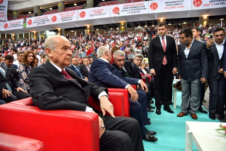 Devlet Bahçeli’ye Coşkulu Karşılama