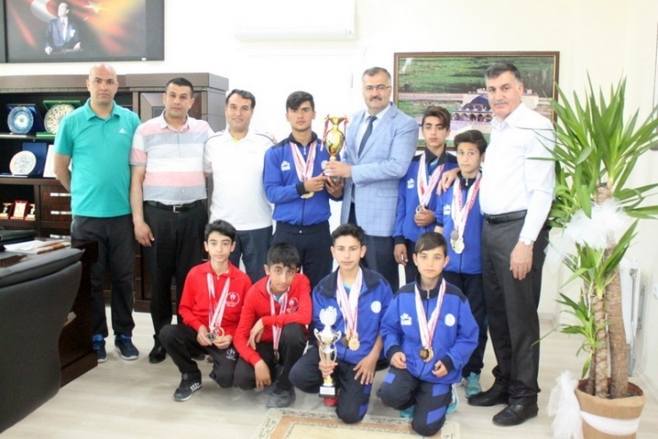 Vanlı Badmintoncular Türkiye Üçüncüsü Oldu