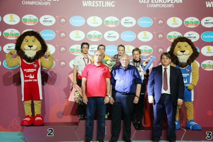 U23 Avrupa Güreş Şampiyonası’na Kadınlar Damga Vuruyor