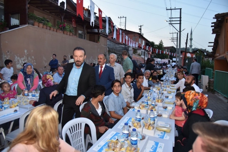 3 Mahalle Aynı Sofra Etrafında Buluştu