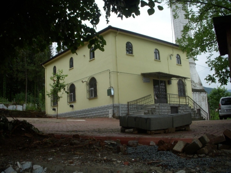 Balaban Karakadılar Camii’nde Çevre Düzenlemesi