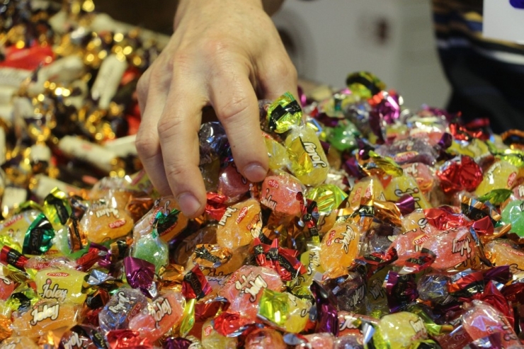 Bayram Şekerleri Tezgahlardaki Yerini Aldı