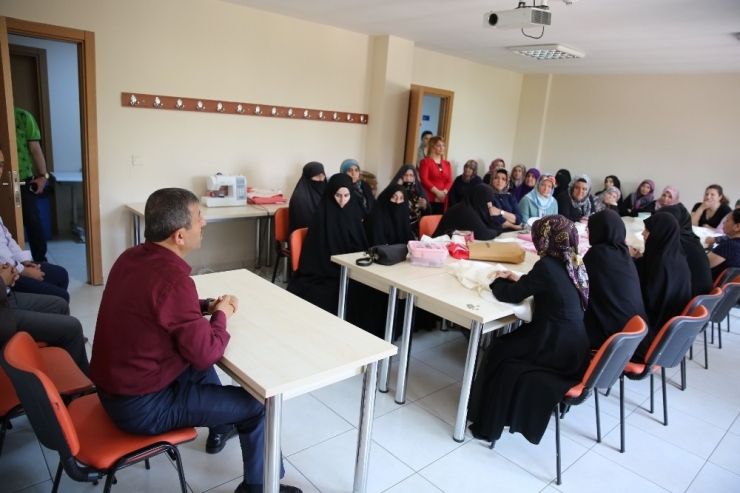 Başkan Karabacak, Kadınlardan Destek İstedi