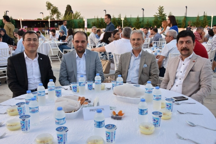 Baybatur: “Türkiye’yi, Karanlık Günlere Döndürmeyi Başaramayacaklar”