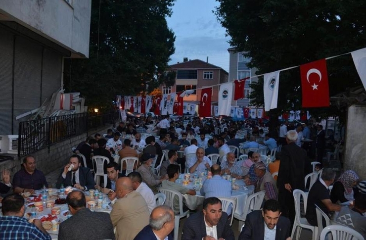 Dilovası’nda İftar Sofrası Köseler Mahallesi’nde Kuruldu