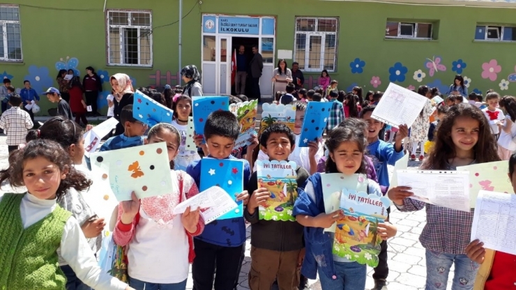 Kars’ta 66 Bin 890 Öğrenci Yaz Tatiline Girdi