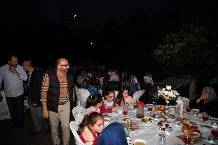 Başkan Üzülmez Suadiyelilerle İftarda Buluştu