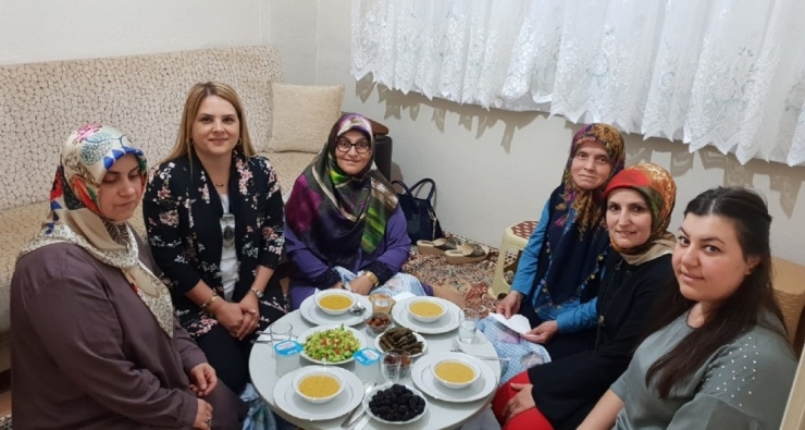 Ramazan’da Örnek Yardımlaşma Hareketi; Ko-mek Hurması