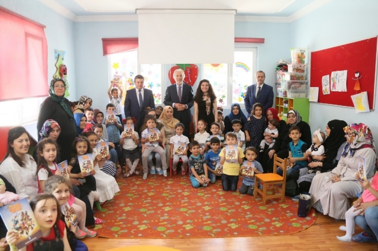 Kütahya Belediyesi’nden ’En Anlamlı’ Karne Hediyesi