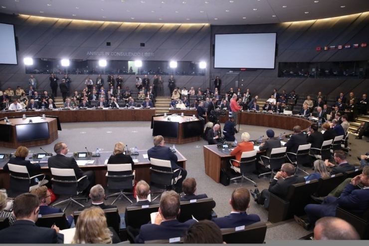 Milli Savunma Bakanı Canikli Brüksel Temaslarını Sürdürüyor