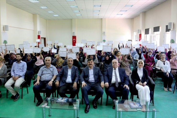 Onlar Artık Hem Okuyup Hem De Yazabiliyorlar