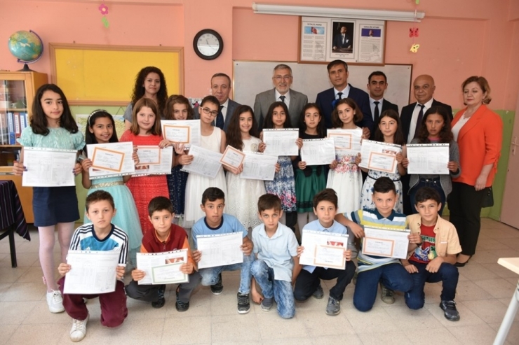 Bozkurt: "Aileler Ve Öğretmenler En Önemli Toplum Mühendislerdir"