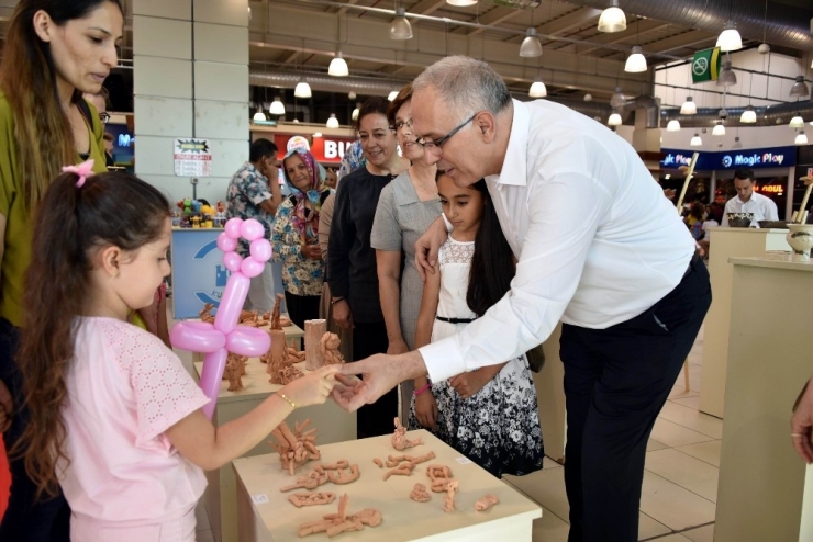 Toprak Yetenekli Ellerde Şekillendi