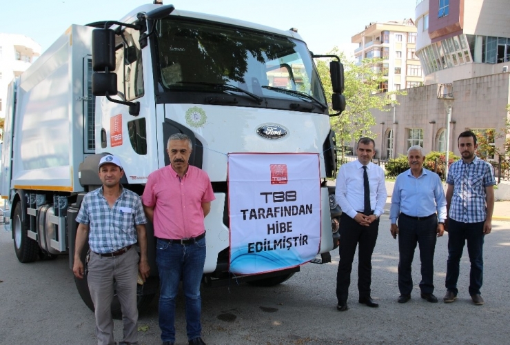 Akçakoca Belediyesine Hibe Çöp Kamyonu Kazandırıldı