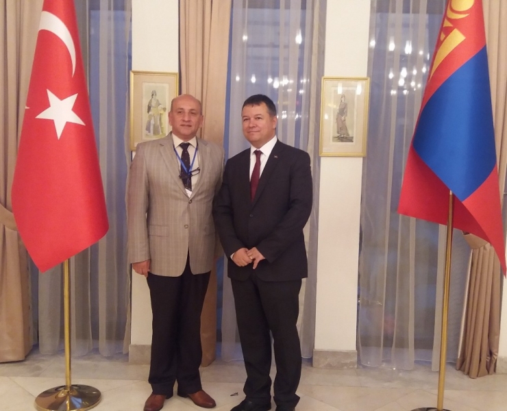 Türkolog Ergün Veren’in Kitapları Moğolistan’a Ulaştı